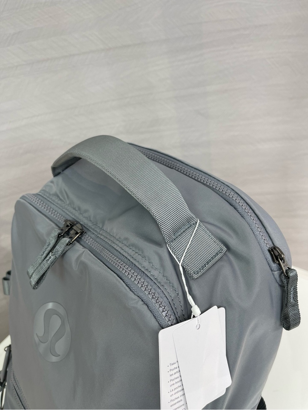 Lululemon Athletica New Crew Backpack 22L Trending Colours Asphalt Grey - Picture 3 of 9